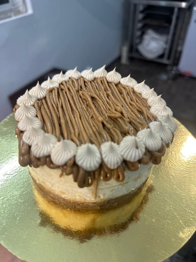 Eggless Nutella cheesecake with chocolate hazelnut topping